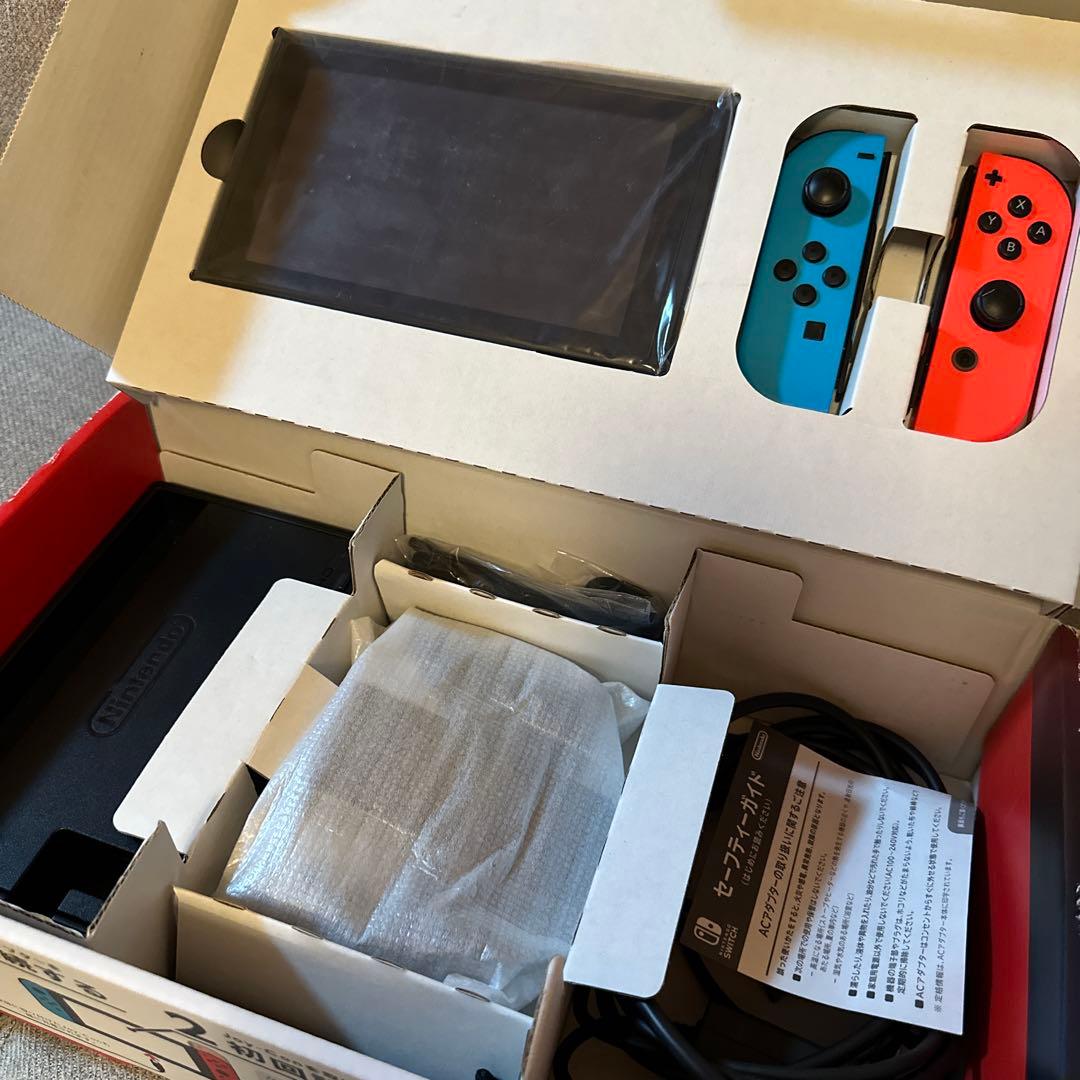 【美品】Nintendo Switch 本体 スィッチ　動作確認済み