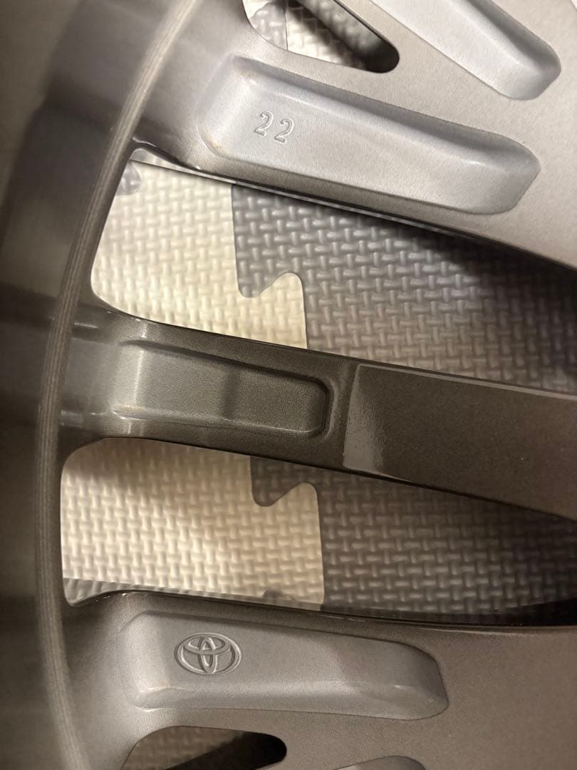 19インチ ブラック/シルバー アルミホイール