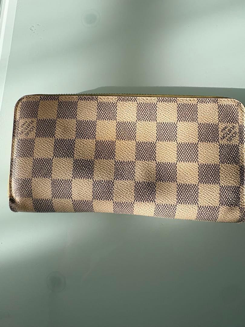 ルイヴィトン ジッピーウォレット ダミエアズール ラウンドファスナー