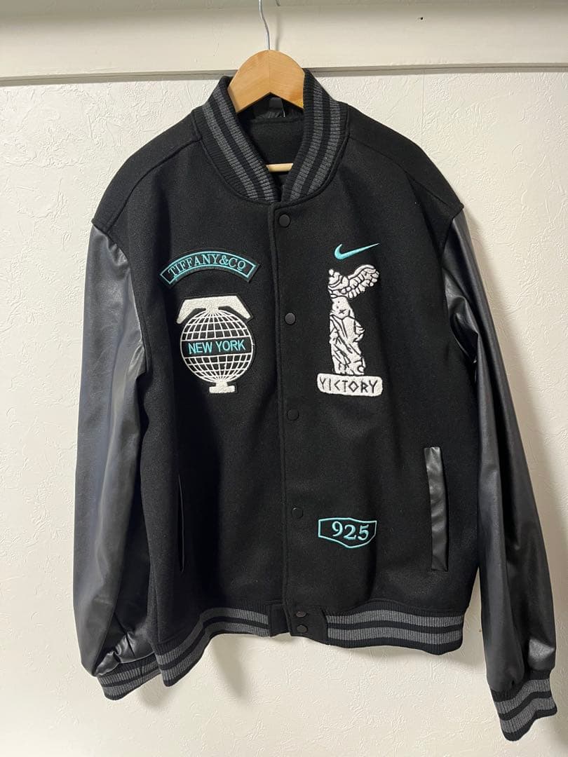 NIKE × Tiffany & Co コラボスタジャン /新品未使用品