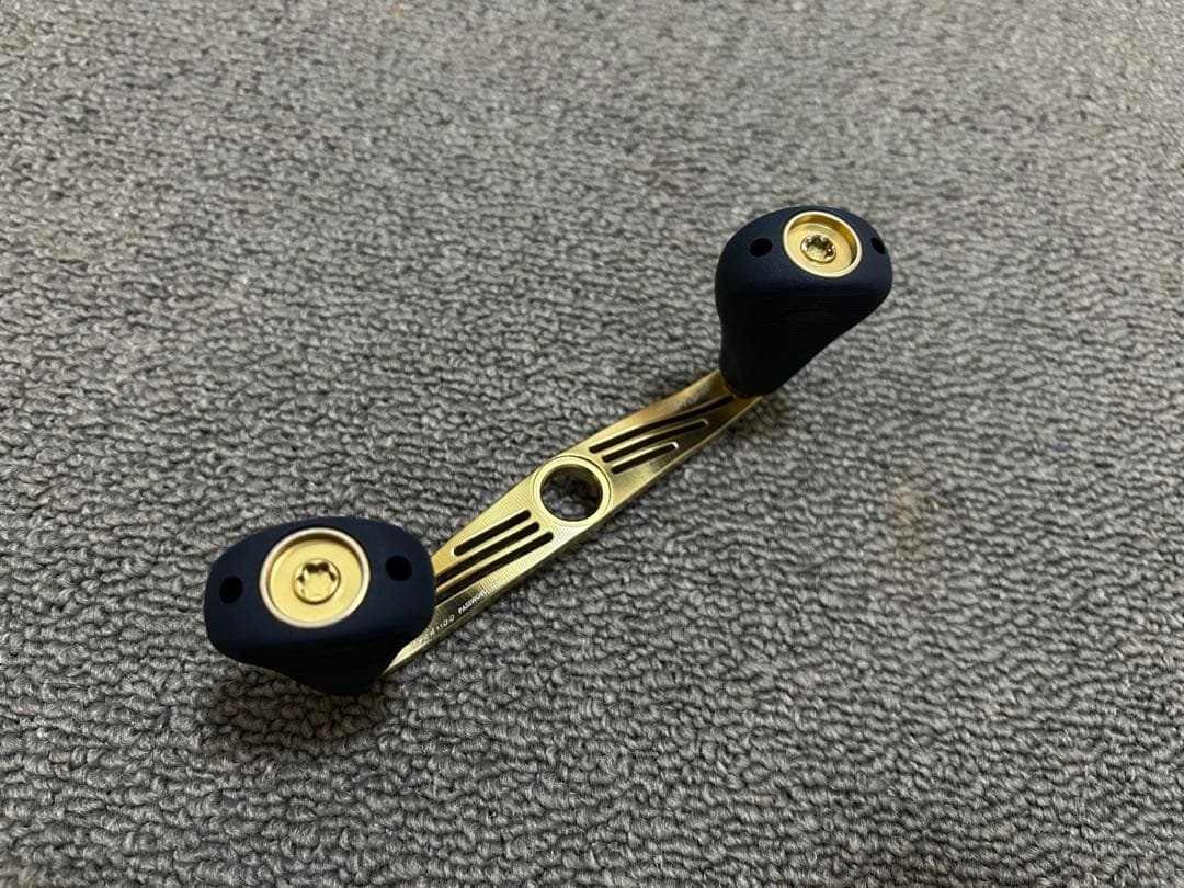 バリアルハンドル110