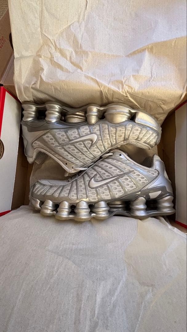 NIKE WMNS SHOX TL シルバー