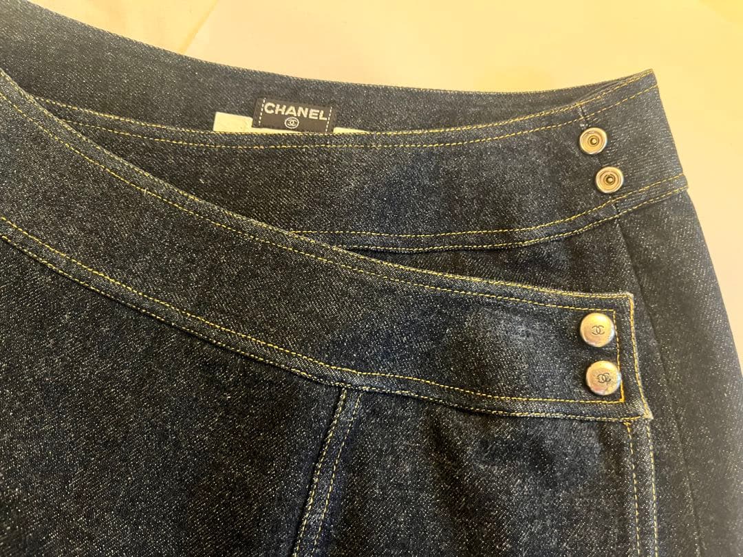 CHANEL ダークデニム ミニスカート