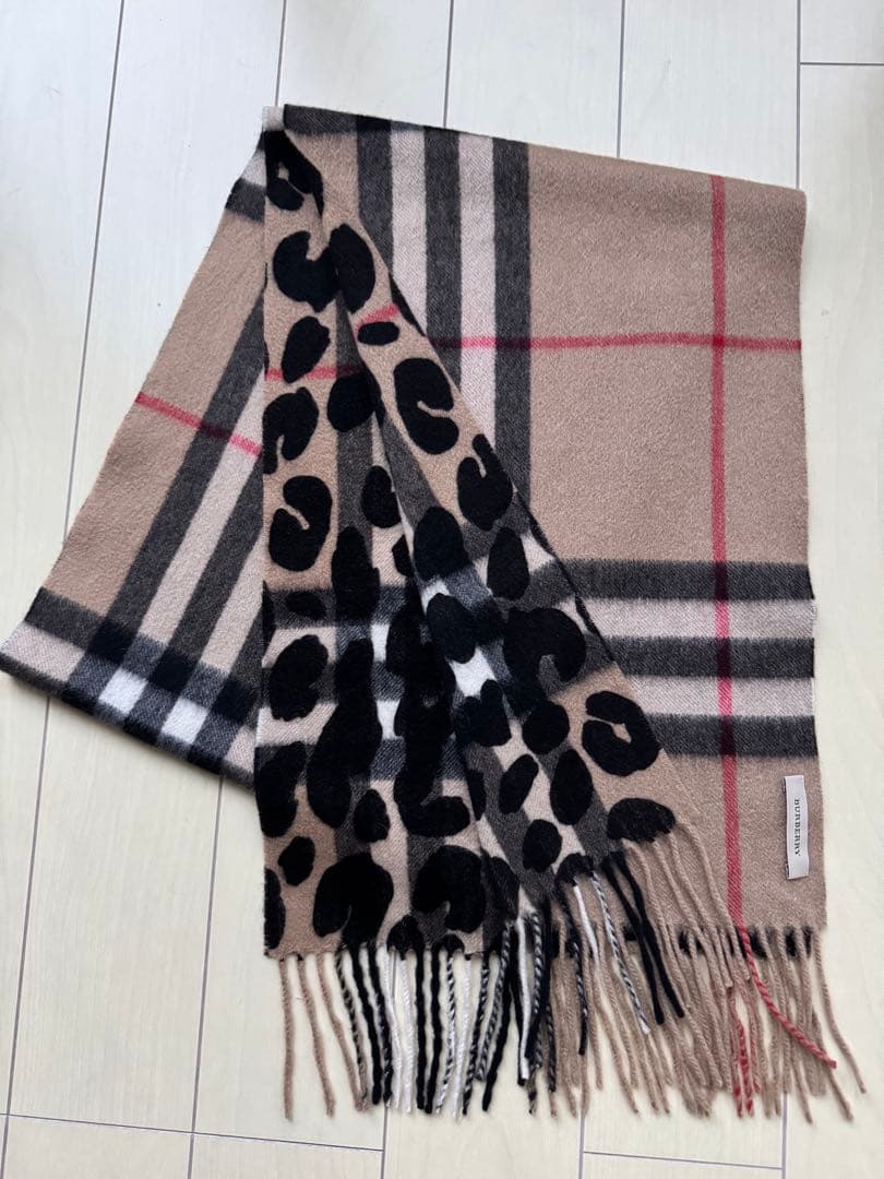 バーバリー ノバチェック レオパード リバーシブルカシミヤ マフラー