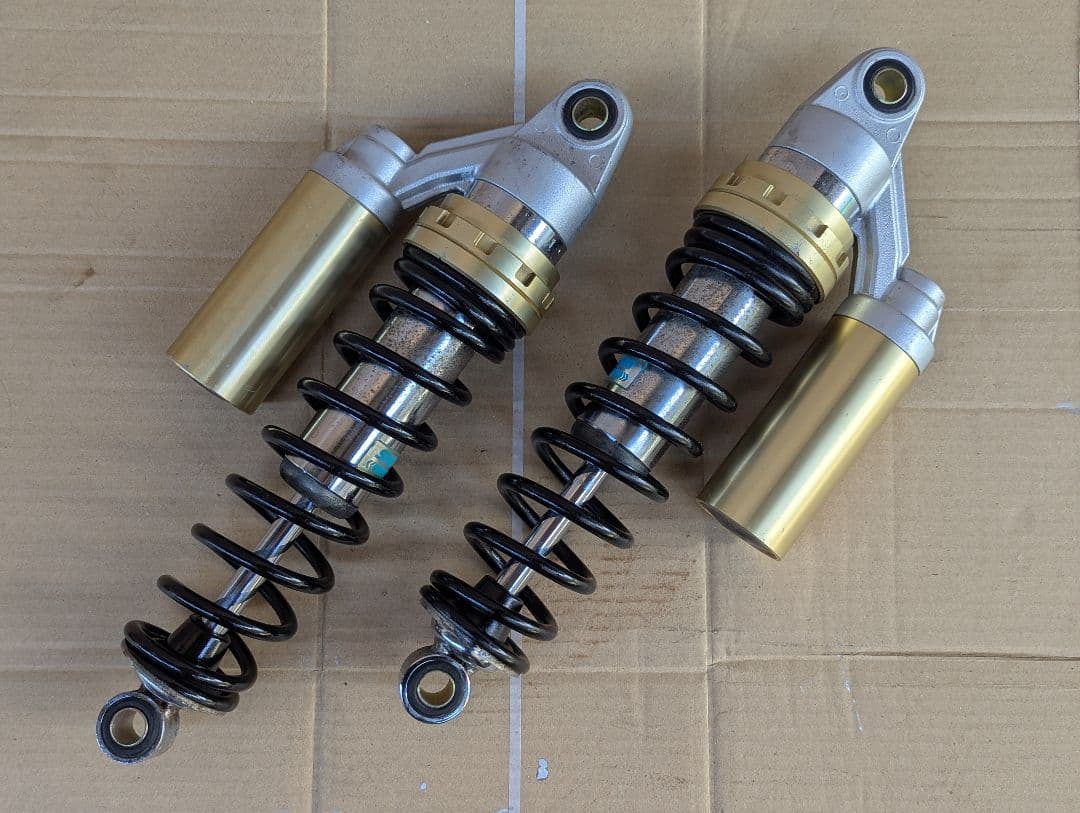 CB400SF ホンダ リアサス SHOWA ショウワ リアショック