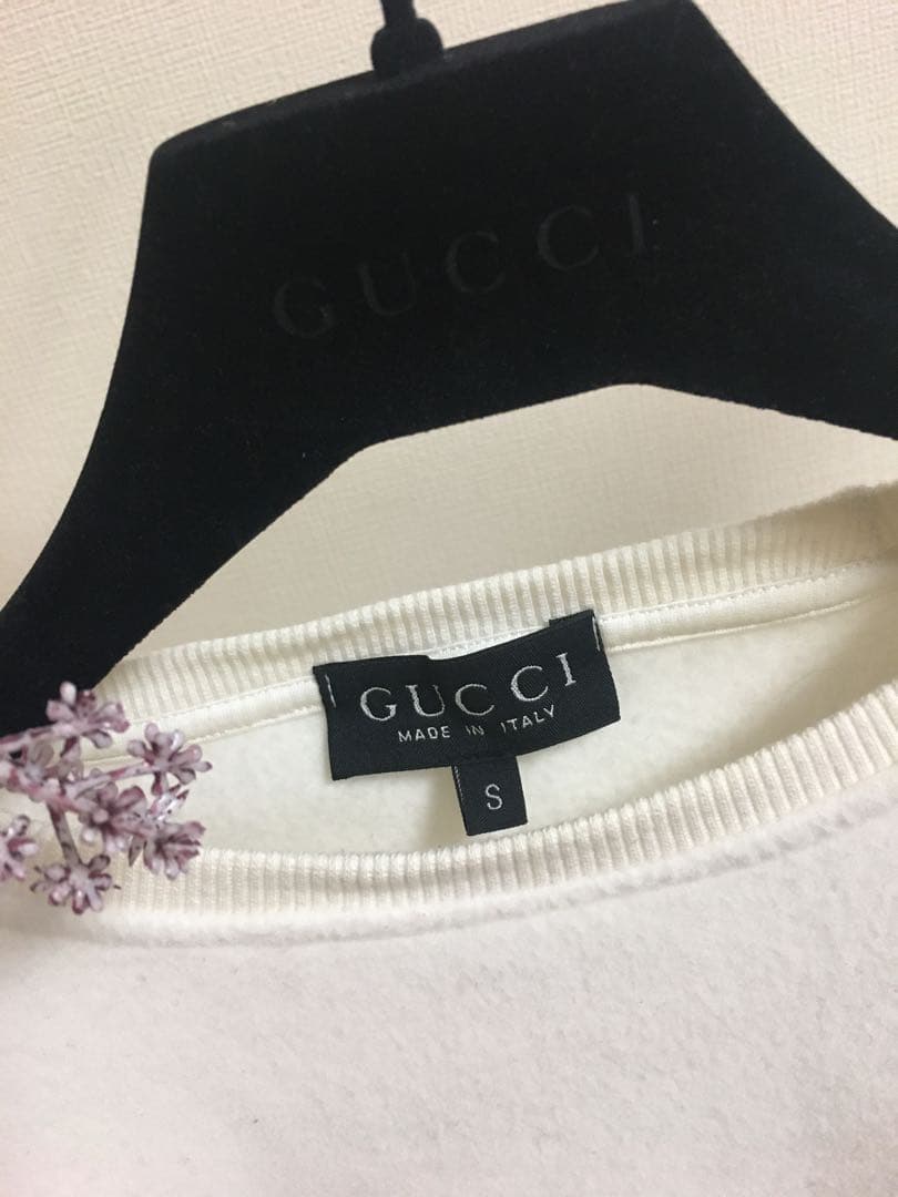GUCCI★ロゴ刺繍フリーストップス