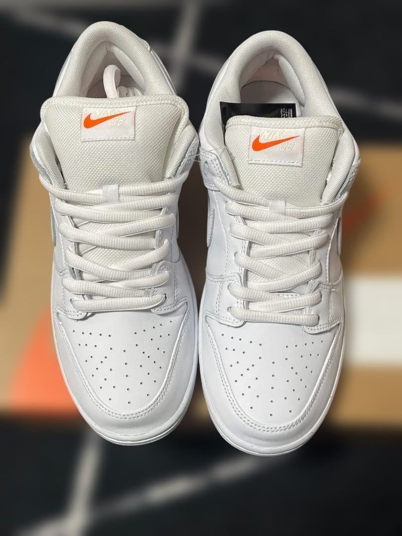 Nike Dunk Low ホワイトレザー スニーカー