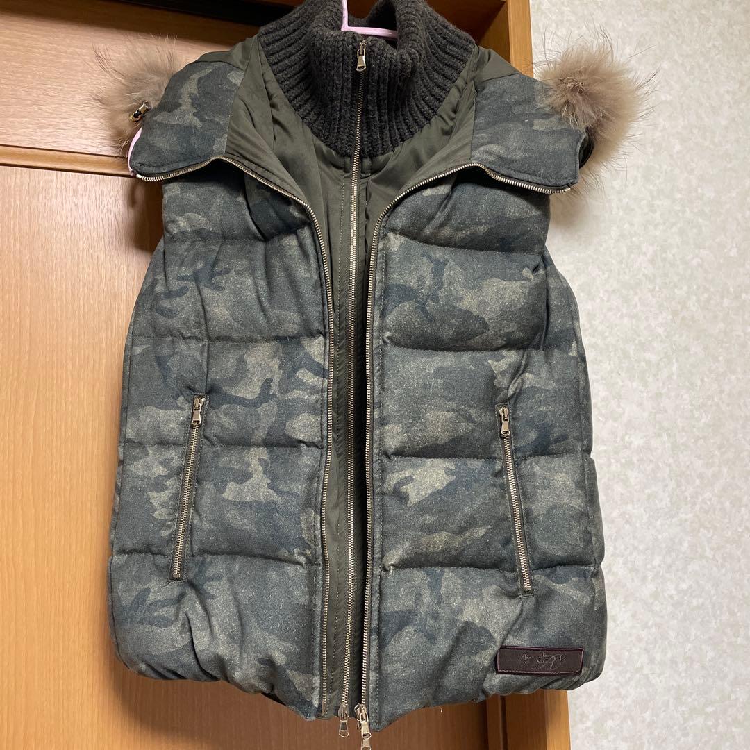 げんごろう丸様•*¨*•.¸♬︎美品 TATRAS 迷彩柄 フード付きダウンベスト