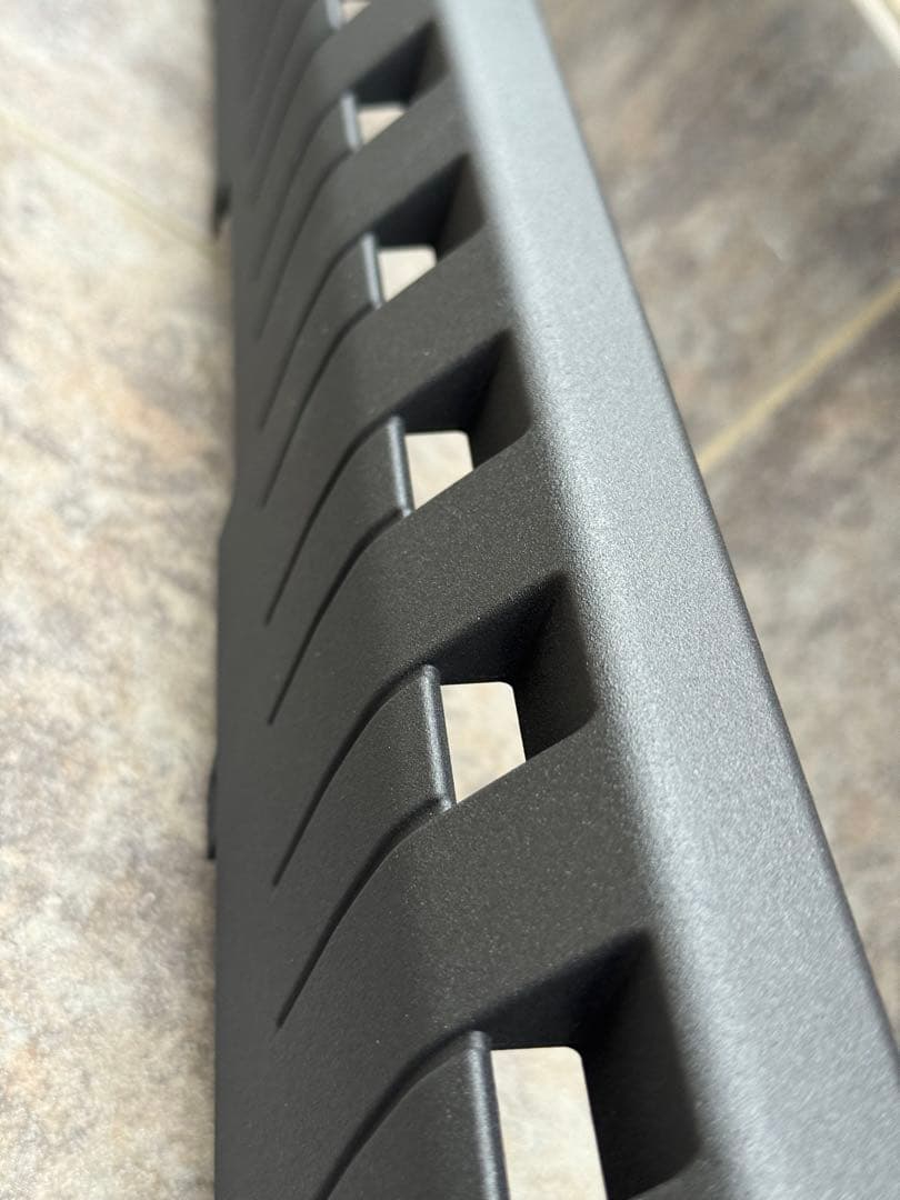 ランドクルーザー　250 グリル　 ラプターライナー塗装