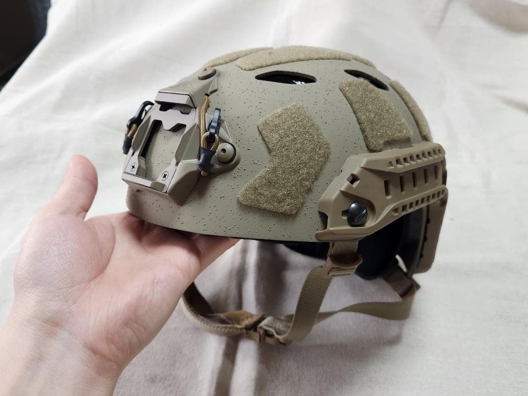 【新品】Ops-Core FAST SF カーボン ヘルメット