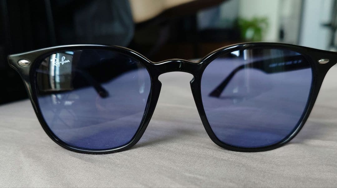 榊様 Ray-Ban RB4258 F 601/80 ブルーサングラス ケース付