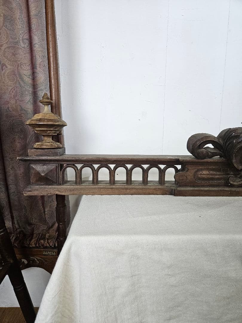 フランスアンティーク 木彫りのキャビネット装飾 レリーフ 木製 ミラー 飾り