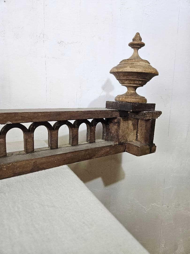 フランスアンティーク 木彫りのキャビネット装飾 レリーフ 木製 ミラー 飾り