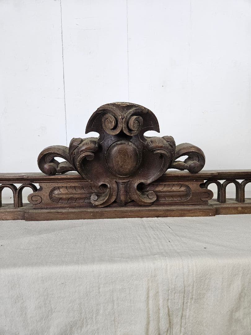 フランスアンティーク 木彫りのキャビネット装飾 レリーフ 木製 ミラー 飾り