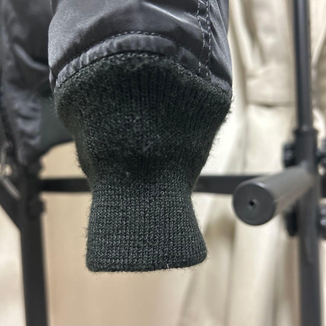 【美品】AVIREXアヴィレックスMA-1フライトMサイズ黒メンズレディース