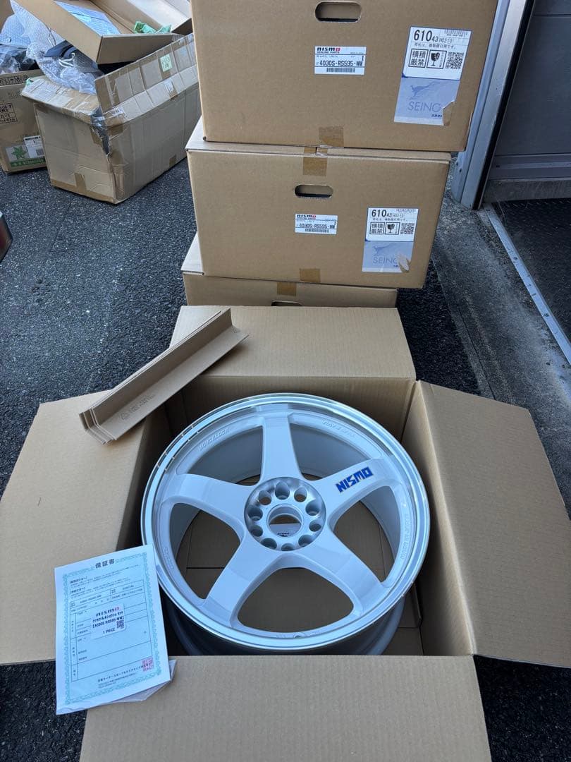 Nismo RS595 wmホイール 18インチ 40th 記念モデル