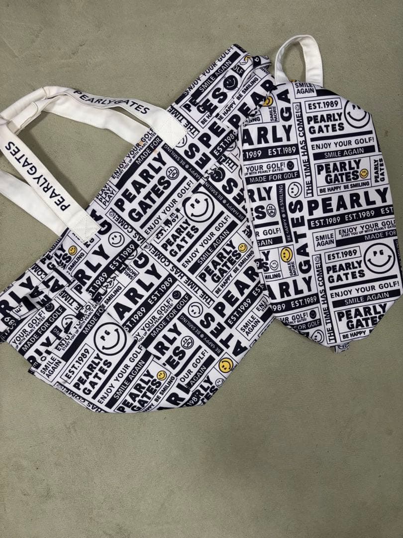 （大ちゃん）パーリーゲイツ、ニュースペーパー柄、ロッカーバッグとセット