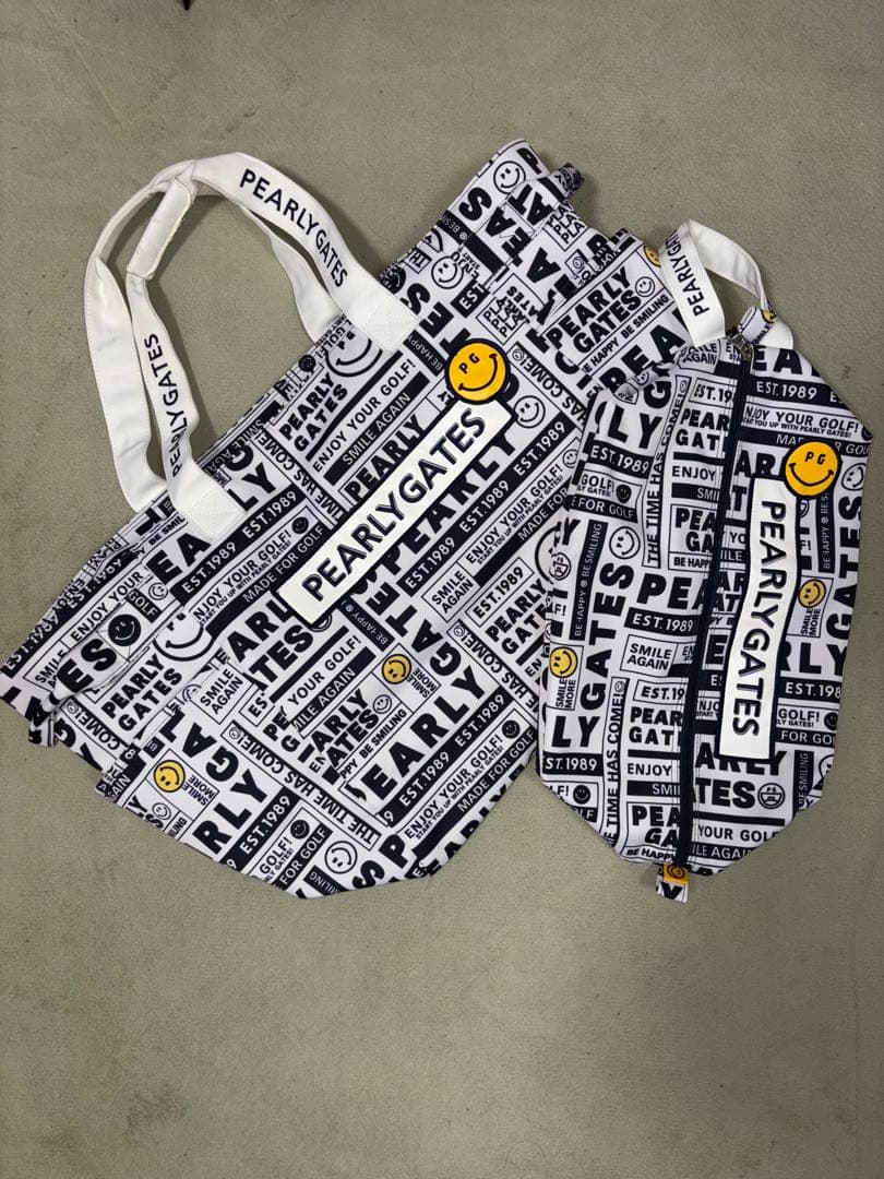 （大ちゃん）パーリーゲイツ、ニュースペーパー柄、ロッカーバッグとセット