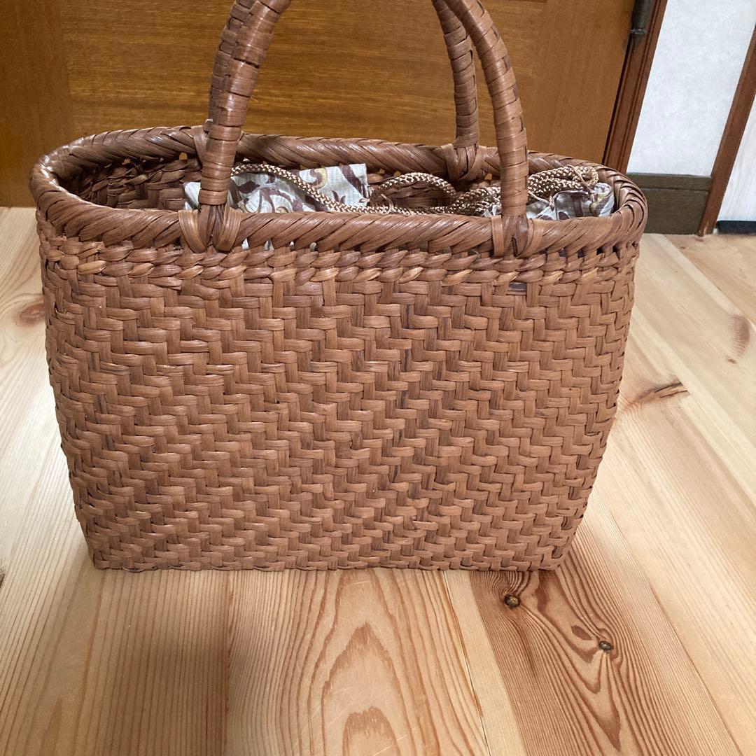 ブラウン 仙台やまぶどうかごバッグ ハンドル付き