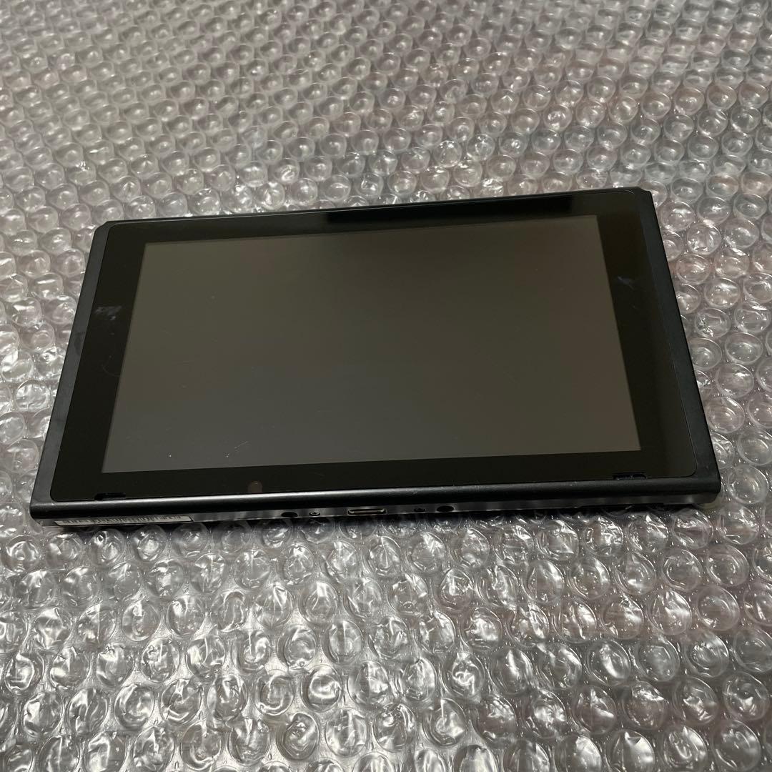 1 Nintendo Switch 本体　初期型