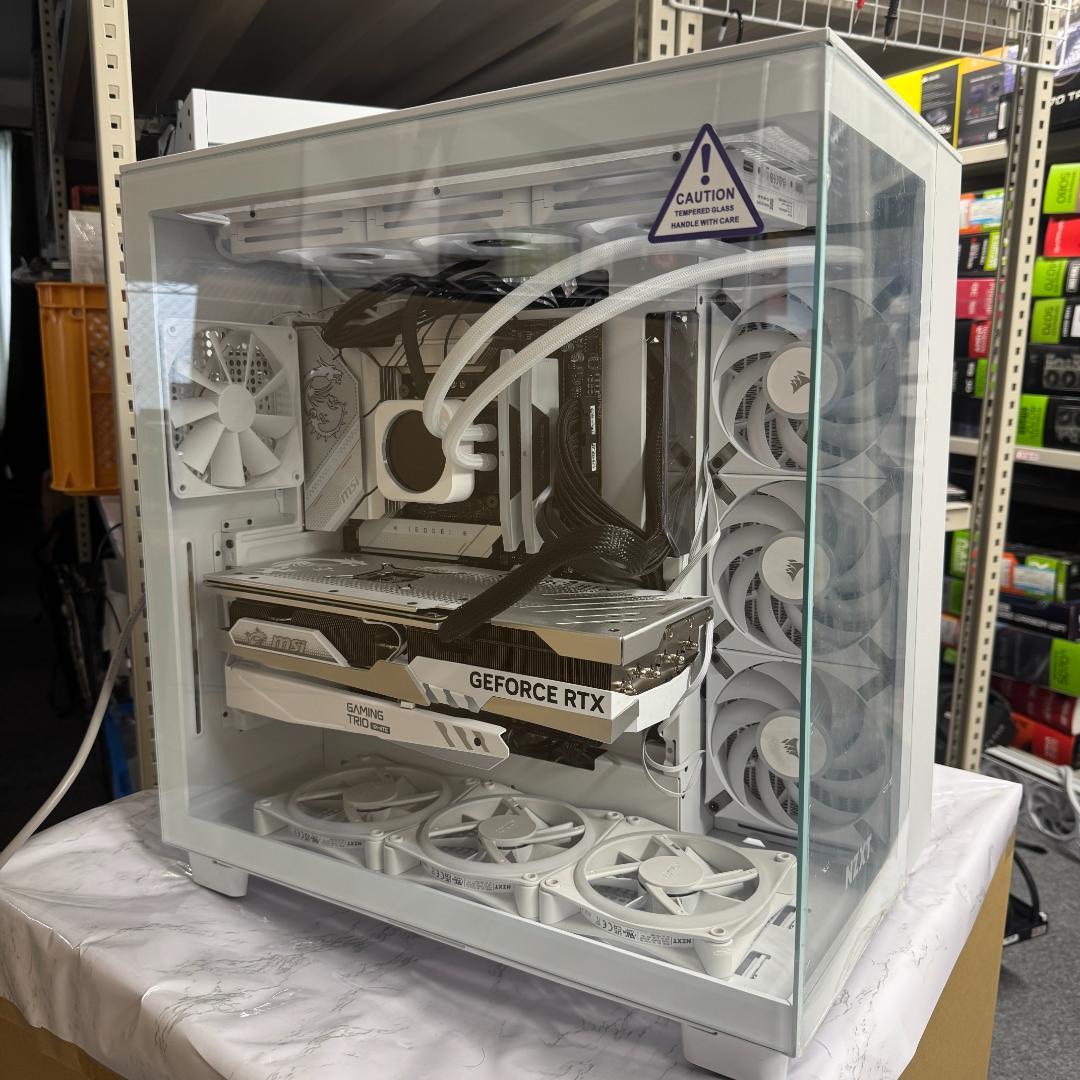 ゲーミングPC/i9 13900K RTX4070Ti 32GB NVMe1TB