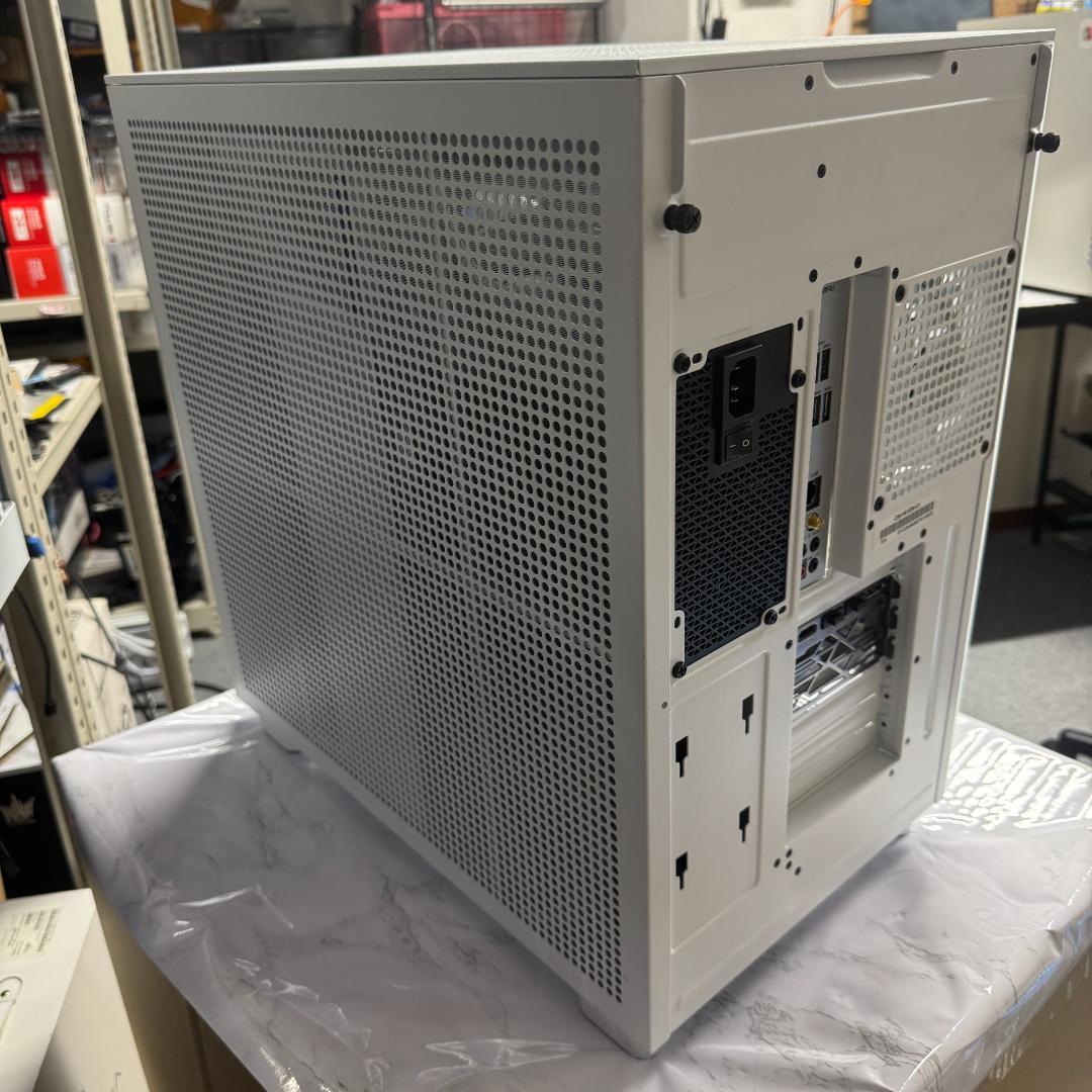 ゲーミングPC/i9 13900K RTX4070Ti 32GB NVMe1TB