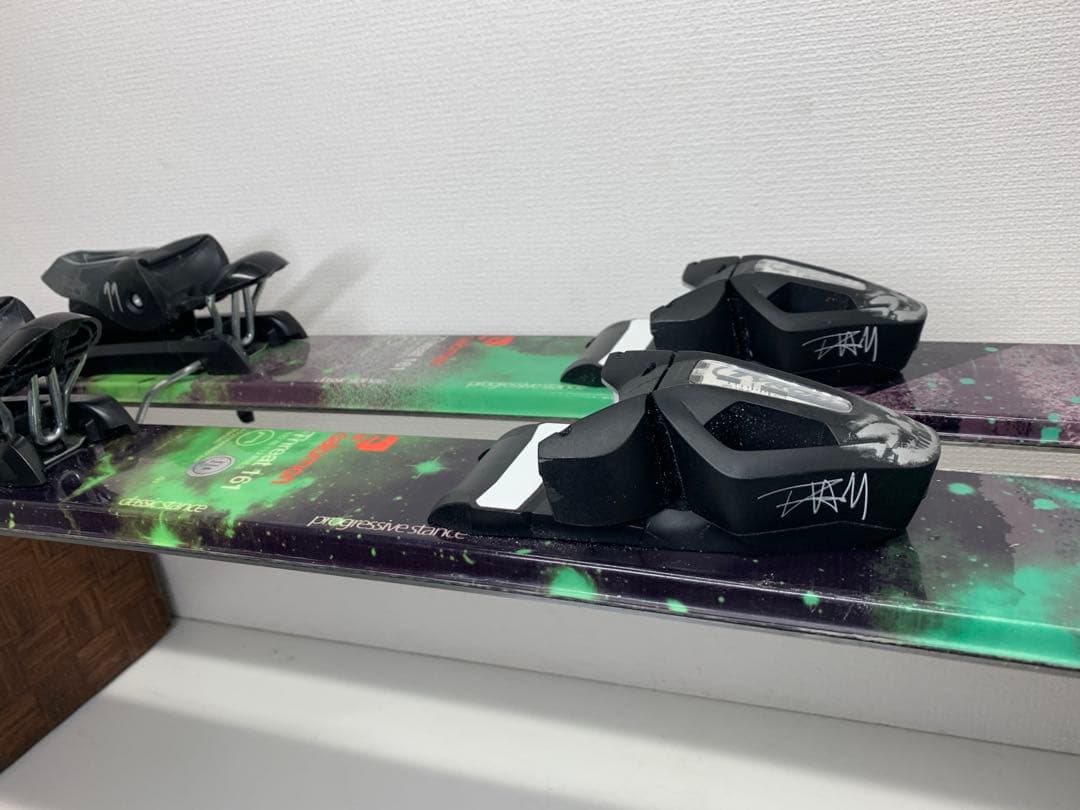 salomon サロモン ツインチップ THREAT 161cm TYROLIA