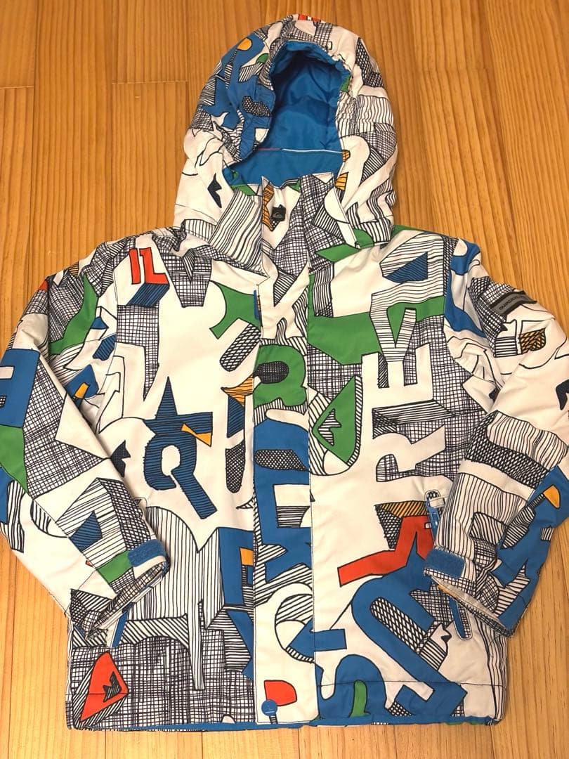 映える♡QUIKSILVER✨️スノボウエア 上下セット 130前後✨️