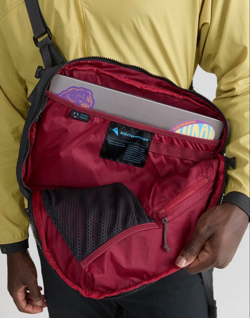 Klättermusen ブラック メッセンジャーバッグ　クレッタルムーセン