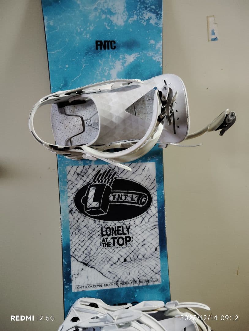 FNTC TNT 143センチ スノーボード