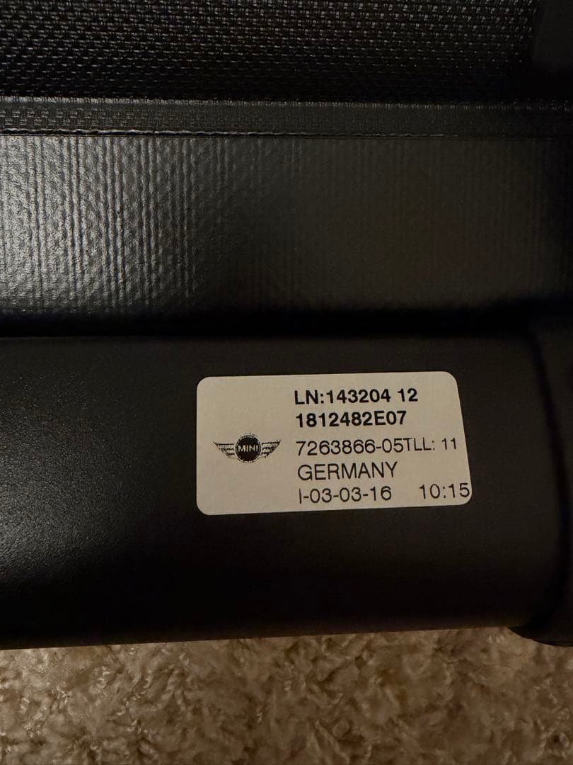 R55ミニクラブマン　MINI純正　トノカバー514672638866 ドイツ製