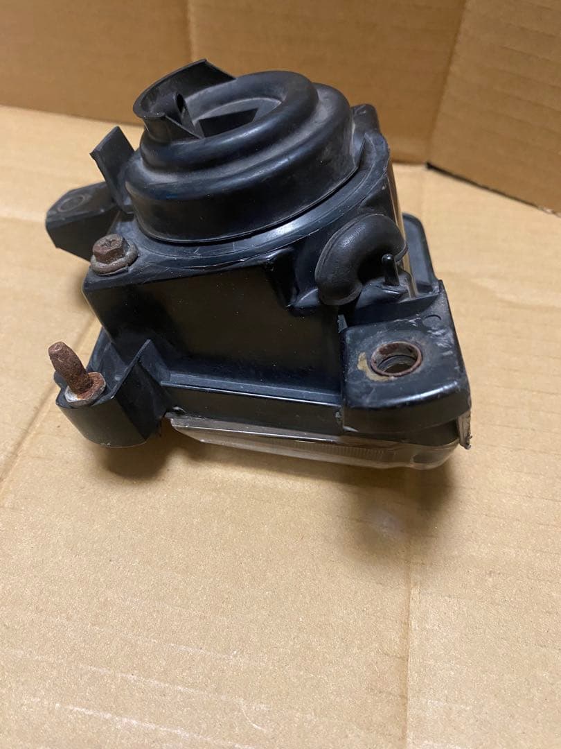 う*ま様 AE86 レビン　純正フォグランプ　右側