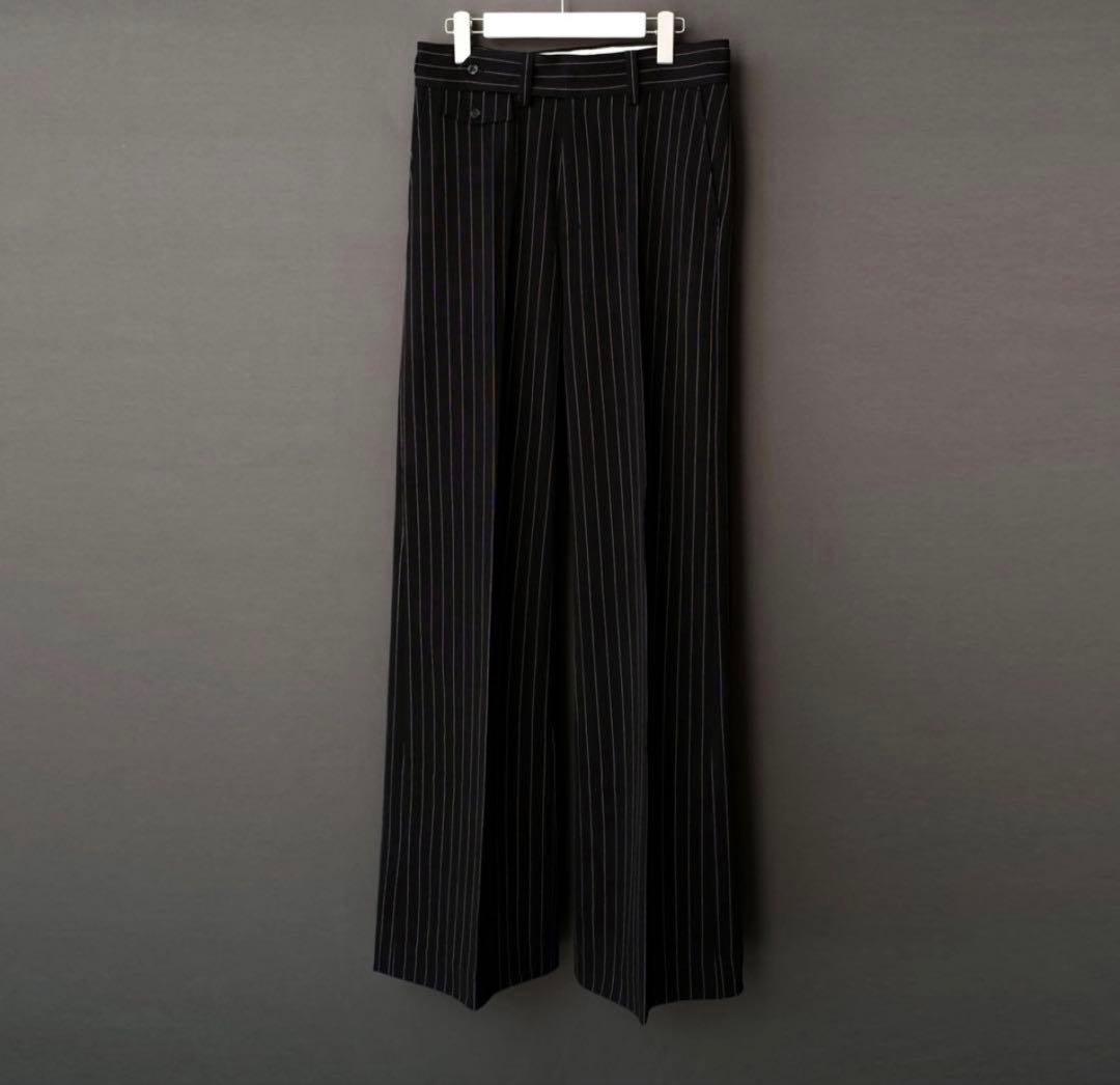 新品　定価以下SHIKITARI STRIPE FLARE SLACKS
