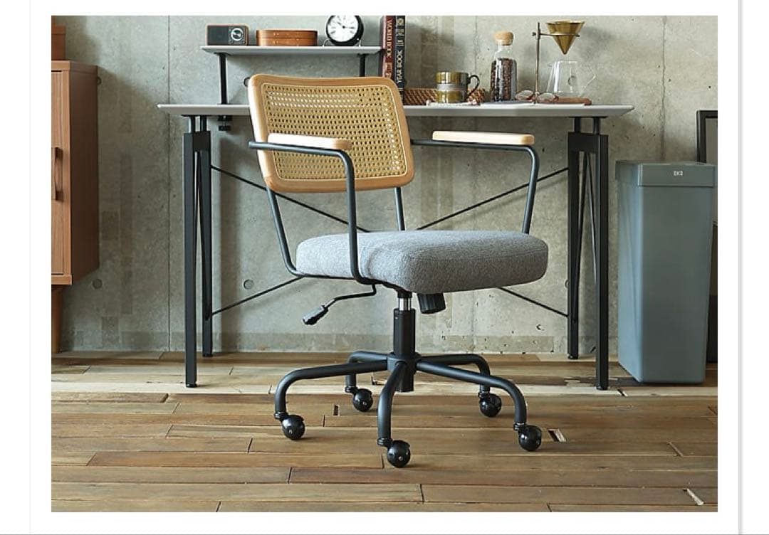 デスクチェア　form（フォーム）F7-119BK ブラック