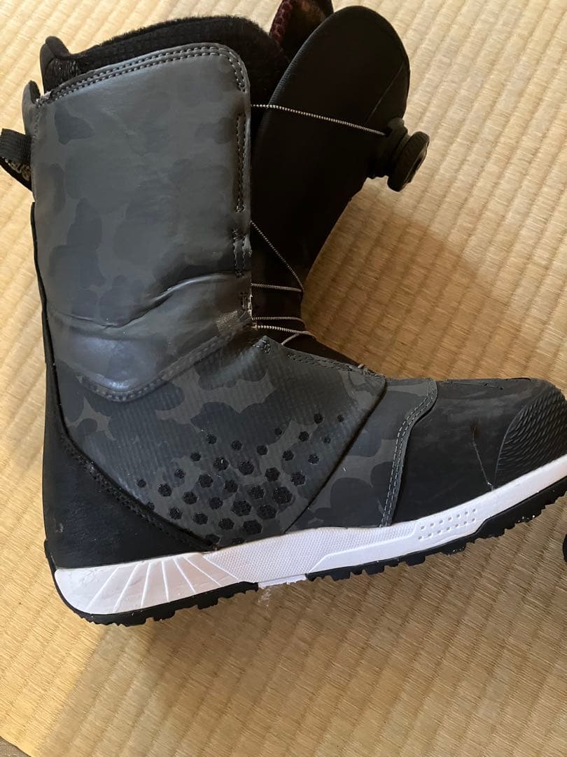 BURTON ION スノーボードブーツ カモラフ 迷彩 JP26.5cm