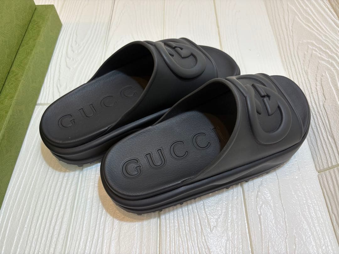 GUCCI 未使用インターロッキング　ブラック スライドサンダル　サイズ7