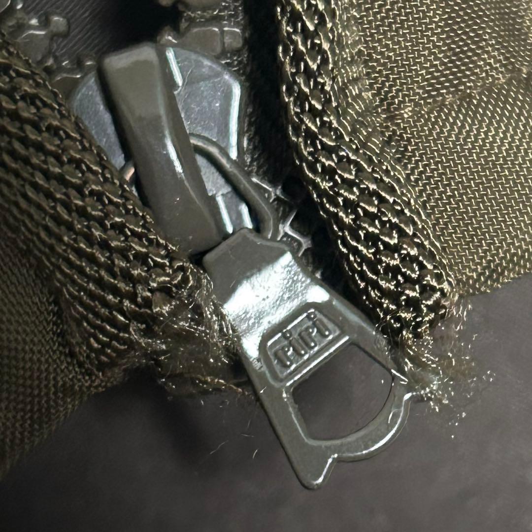 美品　miumiu アーカイブ　カーキ　ナイロンパーカー　リブ切り替え　38