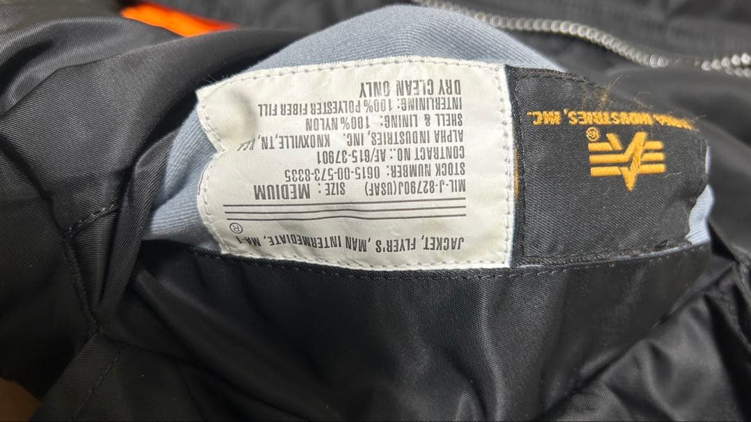 【現行モデル・美品】ALPHA MA-1 ジャパンスペック ブラック M