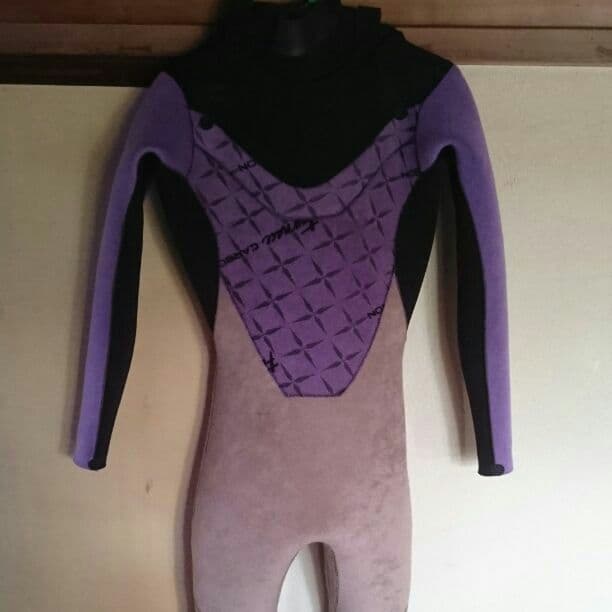 ビラボンウエットスーツ画像追加しました！