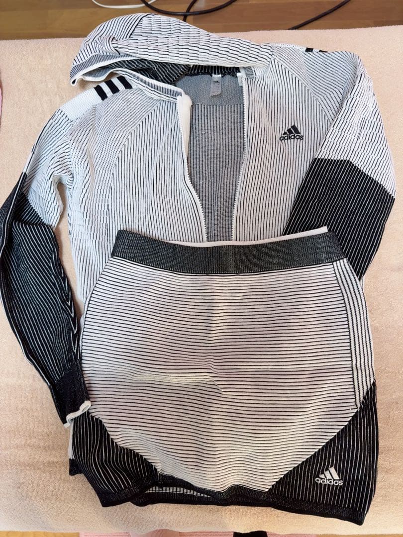 adidas ストライプ フーディー スカート セット M
