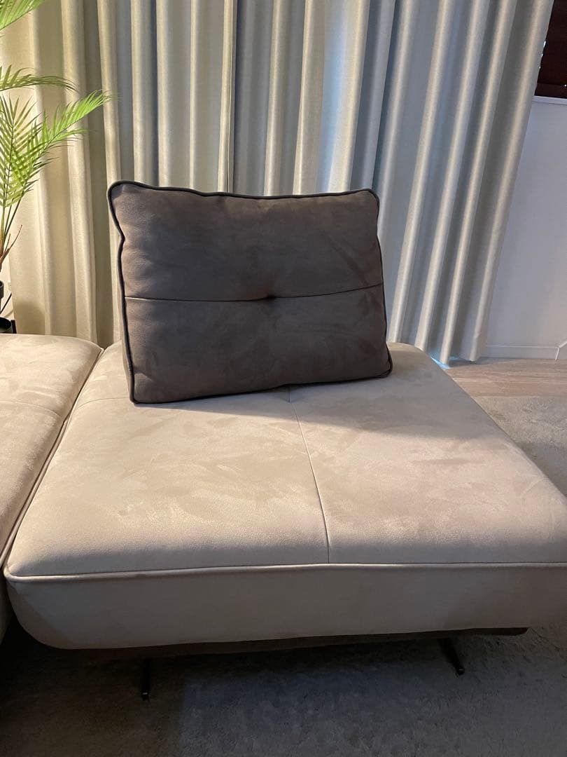 引越しセール中@Meg アルフレードソファ&オットマン&背もたれ2個