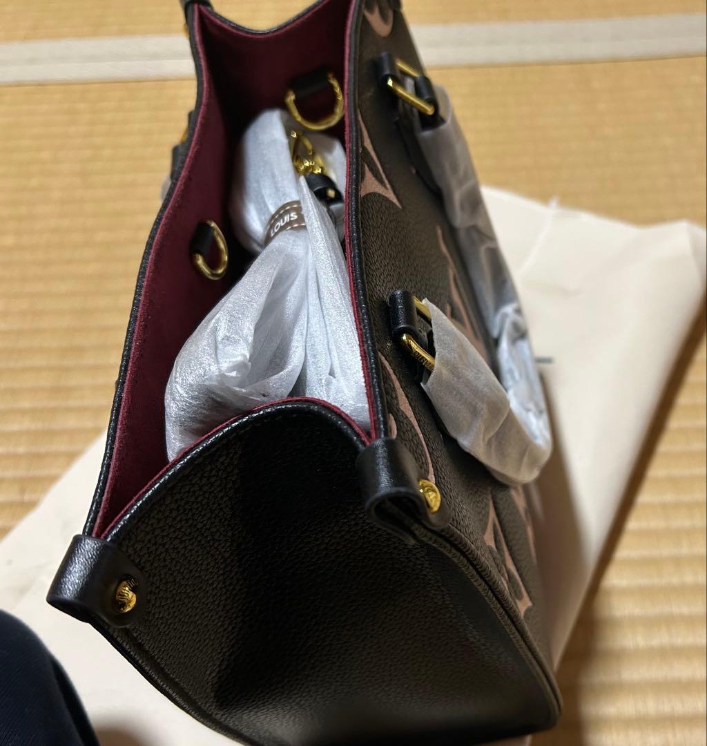 Ｌ.V 「オンザゴー PM」（バイカラー モノグラム・アンプラント レザー」