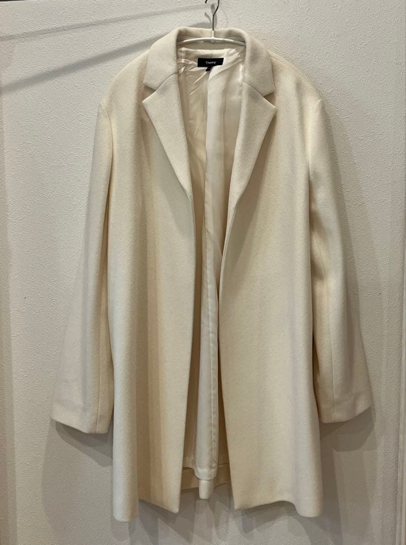 未使用Theory セオリー　白 チェスター　コート　ボタンレス