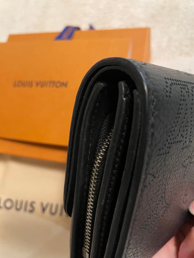 ルイヴィトン マヒナ ポルトフォイユイリス コンパクト 財布 箱付き