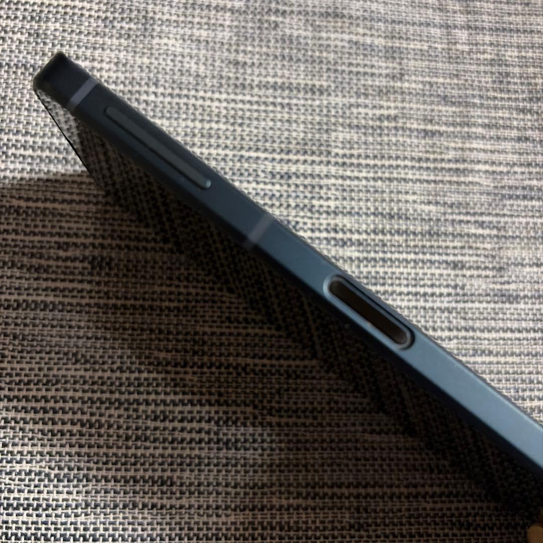 SHARP AQUOS sencn8 ブラック 液晶焼けあり 保護フィルム付き