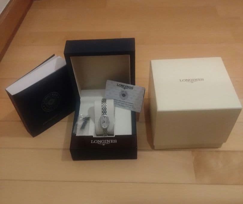 LONGINES ロンジン　サンフォネット　オーバル型 ダイヤモンド付き腕時計