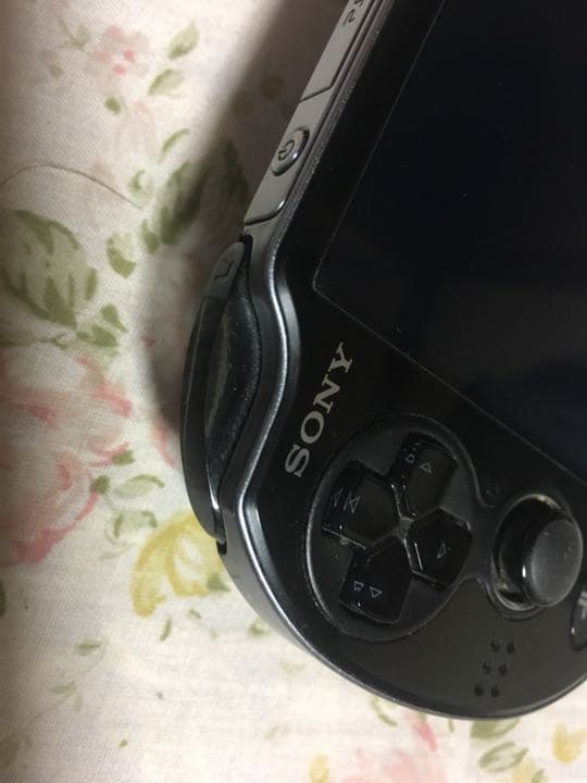 PlayStation®Vita クリスタル・ブラック 3G/Wi-Fiモデル…