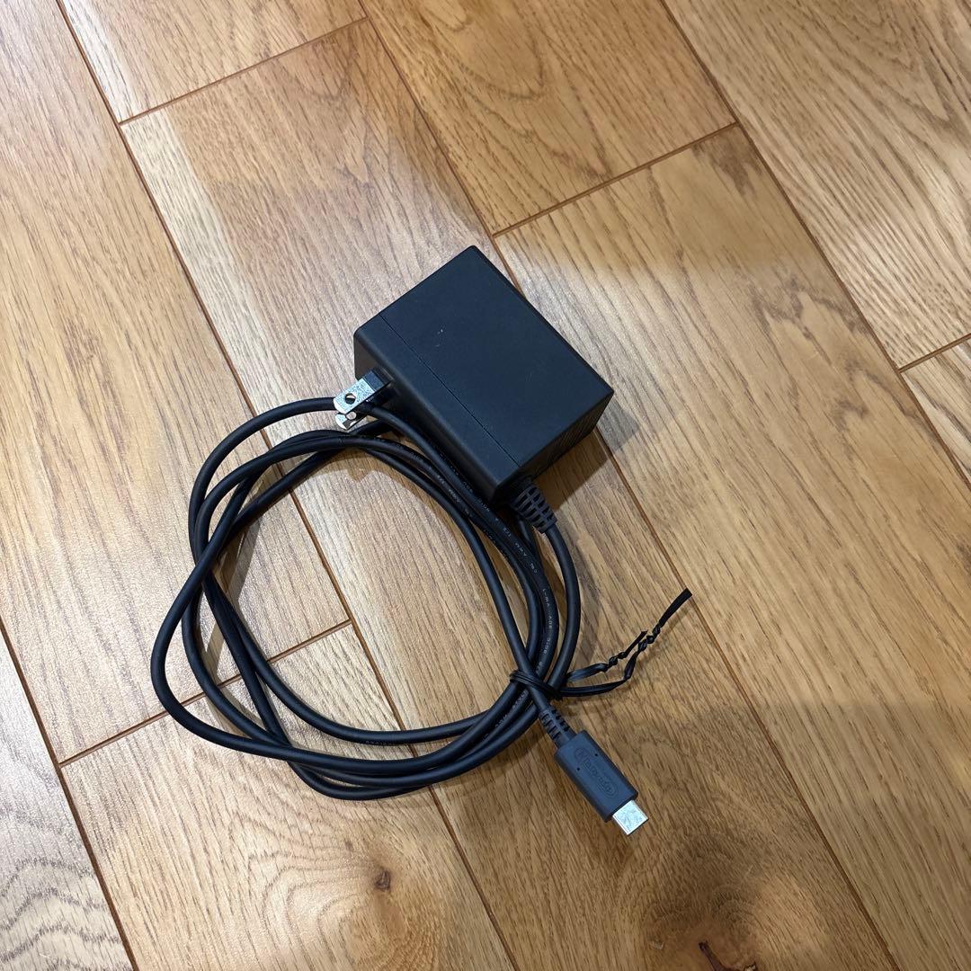 Nintendo Switch 黒/黄 本体 ACアダプター付き　ジャンク品