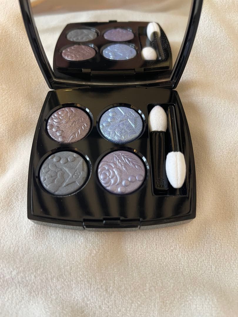 CHANEL 【ホリデー限定】レキャトルオンブル 397 ニュイアストラル