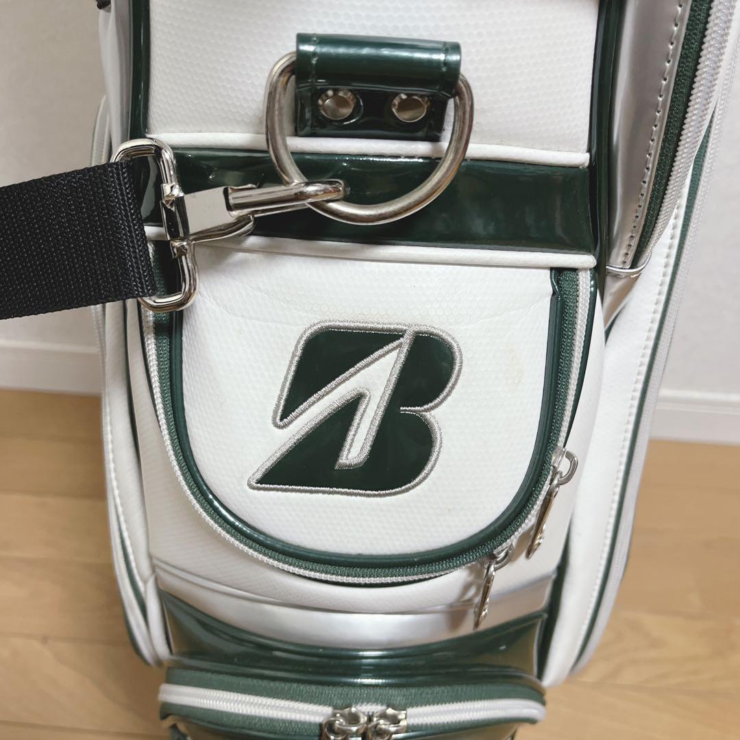 K129 TOUR B スタンド式キャディバッグ ネームプレート付き